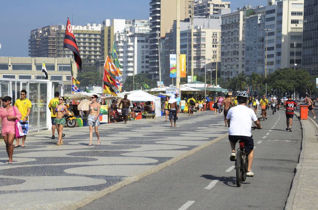 Evento-teste das Olimpíadas muda trânsito em Copacabana