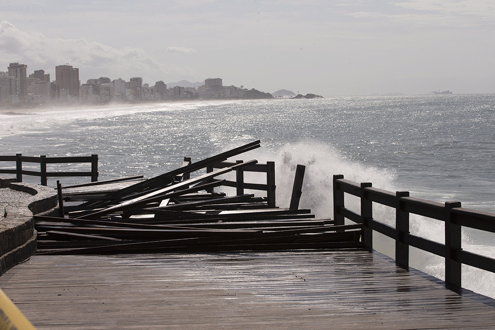 Ciclovia Tim Maia é reaberta ao público após ressaca