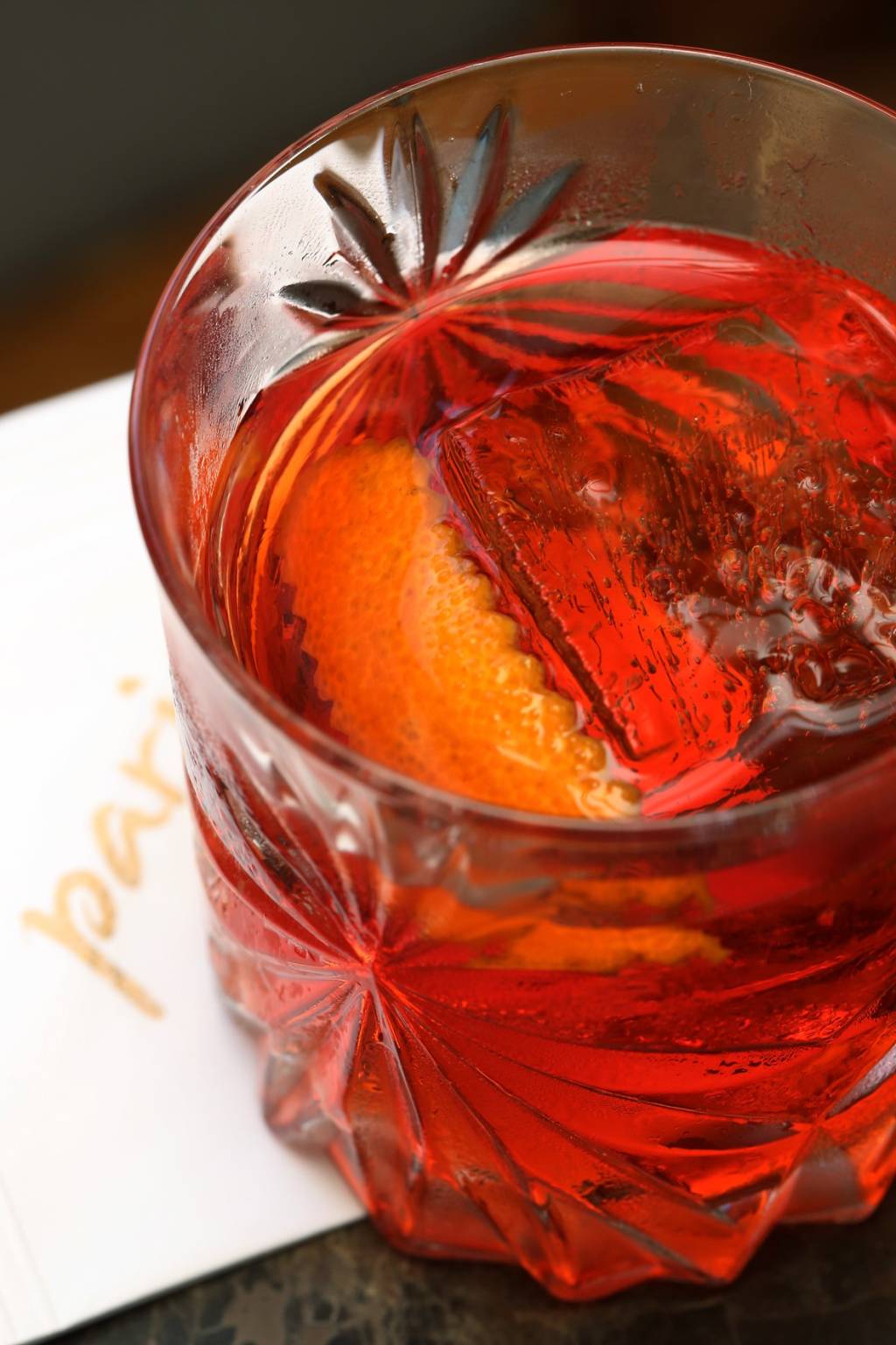 Clássico e amargo, Negroni se torna o drinque da vez