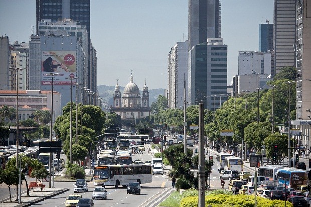 Prefeitura inaugura corredor BRS que liga Largo da Carioca ao Estácio