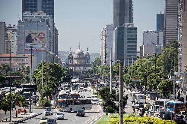 Prefeitura inaugura corredor BRS que liga Largo da Carioca ao Estácio