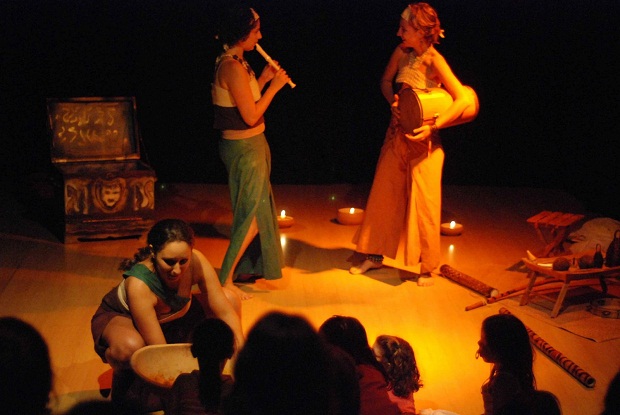 Sessão de contos, música e performances em Botafogo