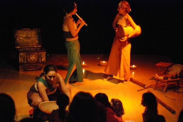 Sessão de contos, música e performances em Botafogo