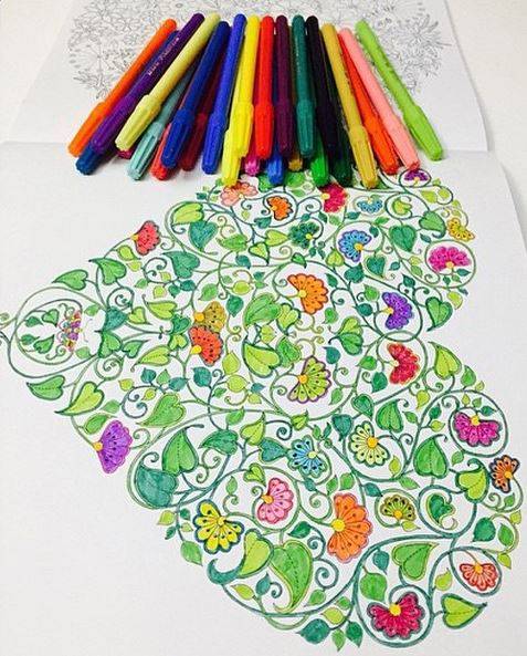 Livros de colorir para adultos viram moda