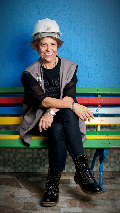 Deise Gravina capacita mulheres para o trabalho na construção civil