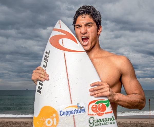 Gabriel Medina aposta em virada e luta para vencer a etapa do mundial de surfe no Rio