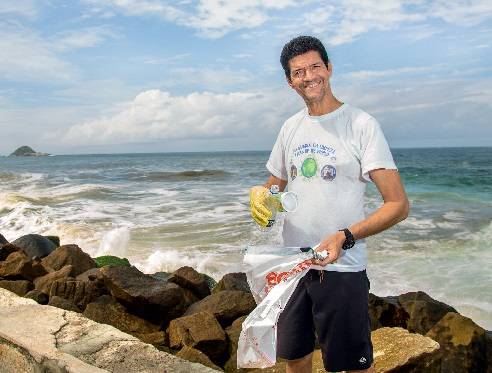 Hildon Carrapito promove mutirões de limpeza na orla do Rio