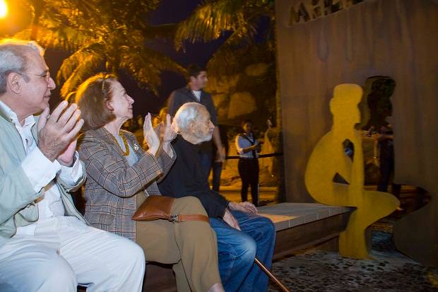 Arpoador ganha monumento em homenagem a Millôr Fernandes