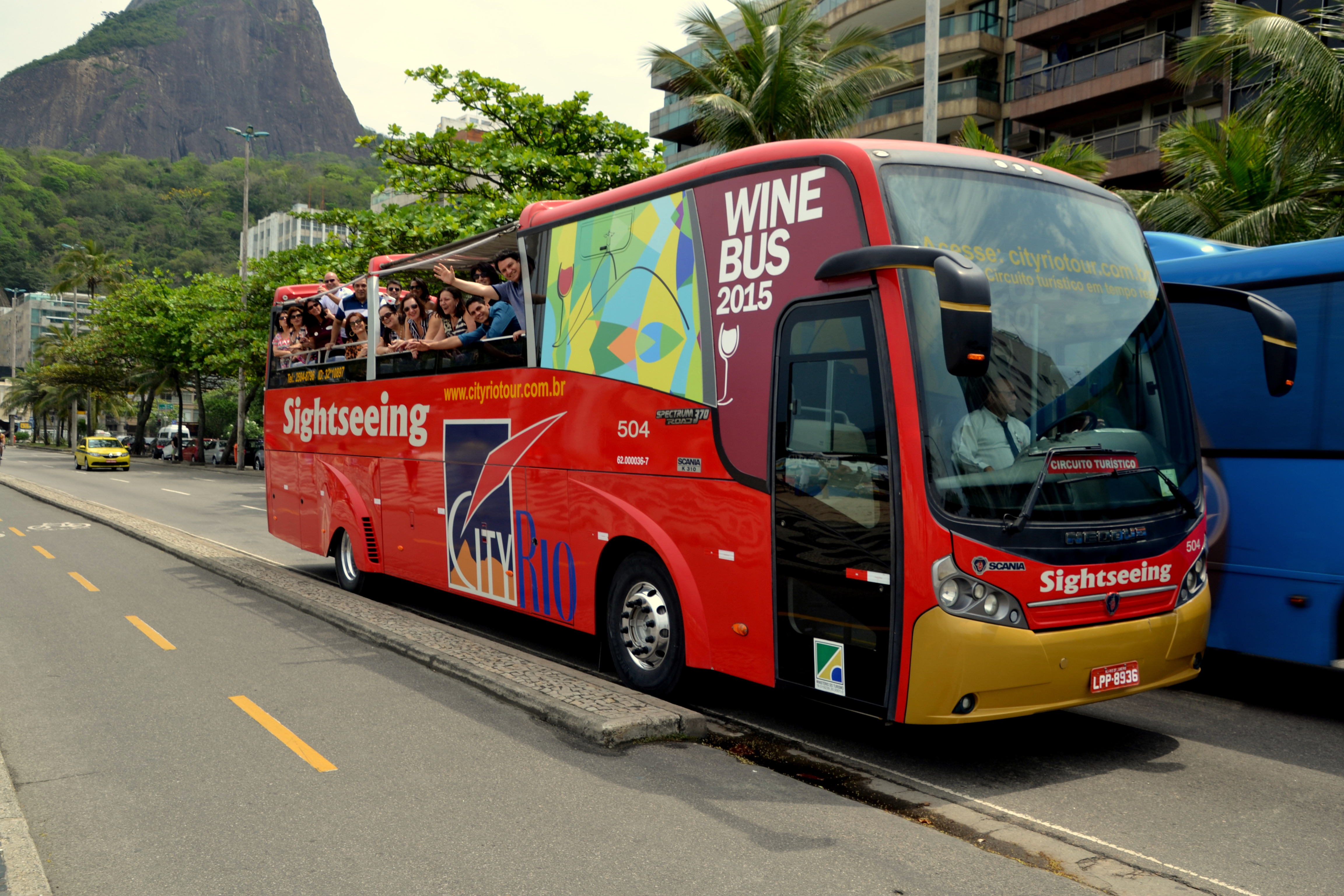 Atração de festival de vinhos, Wine Bus promove degustações móveis