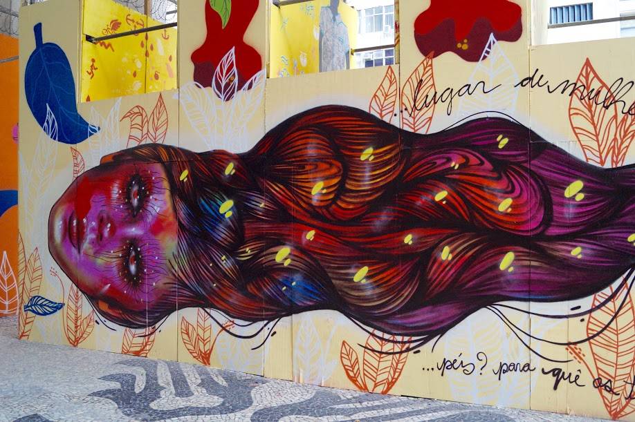 Mural de Panmela Castro ocupa uma &aacute;rea de 300 metros quadrados na fachada da Caixa Cultural