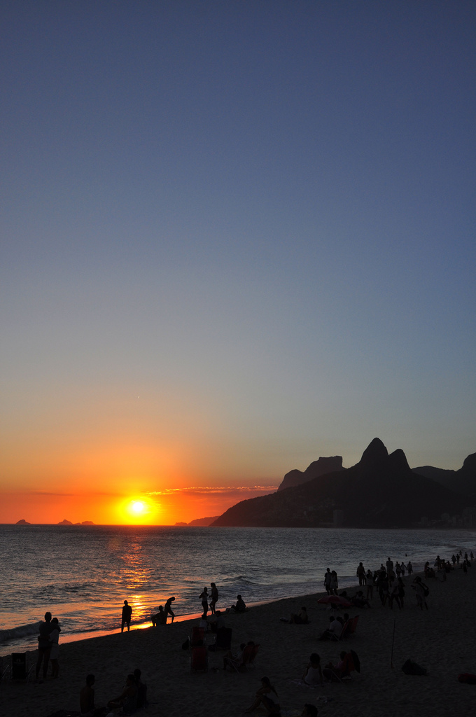 Horário de verão começa neste domingo (15)