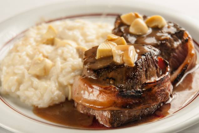 Medalhão com arroz a piamontese Medalhão com arroz a piamontese