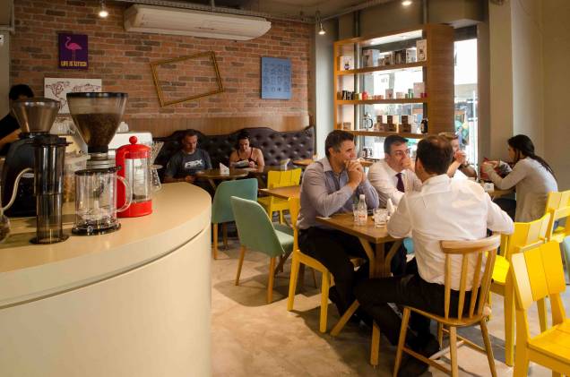 Sofá Café: novidade em Copacabana Sofá Café: novidade em Copacabana