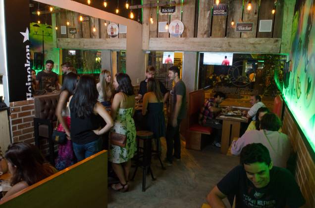 Movimento no salão: novo pub em Botafogo Movimento no salão: novo pub em Botafogo