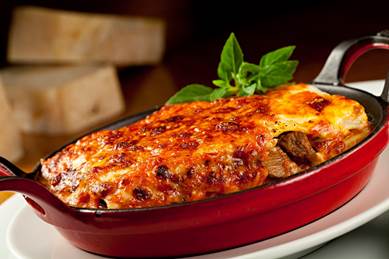 Sugestão do Quadrucci, com cordeiro ao vinho tinto e queijo caprino romano Sugestão do Quadrucci, com cordeiro ao vinho tinto e queijo caprino romano