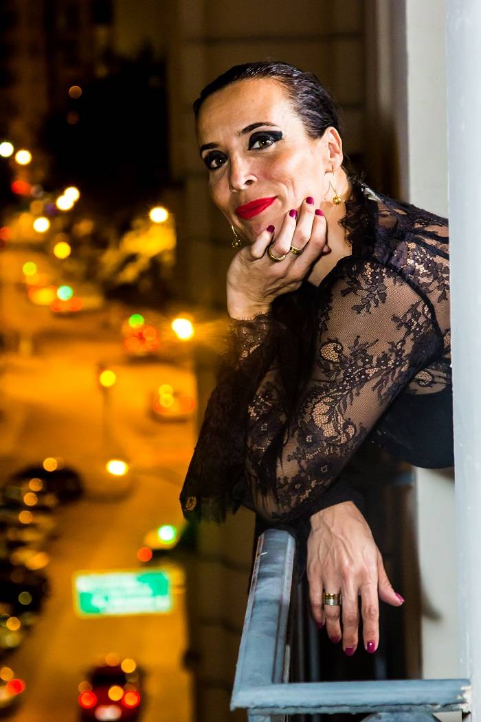 Rita Porto faz tributo a Maria Bethânia no Hotel Vila Galé