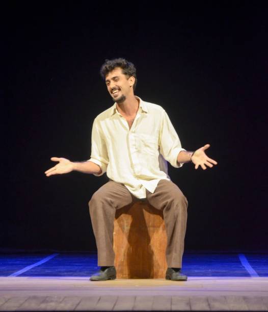 Se Vivêssemos em um Lugar Normal: adaptação da obra homônima do escritor mexicano Juan Pablo Villalobos, com Roberto Rodrigues Se Vivêssemos em um Lugar Normal: adaptação da obra homônima do escritor mexicano Juan Pablo Villalobos, com Roberto Rodrigues