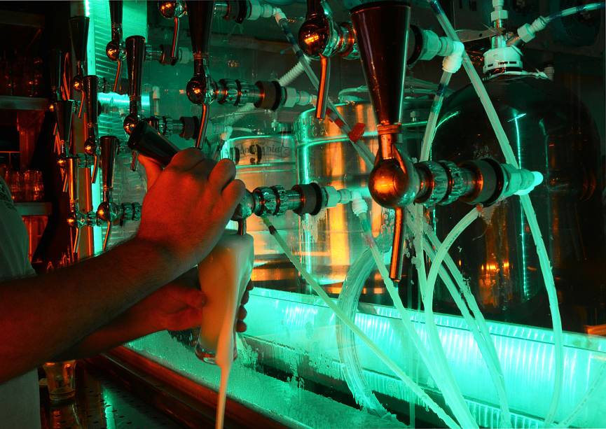 Novidades diárias em dezesseis torneiras de chope Novidades diárias em dezesseis torneiras de chope