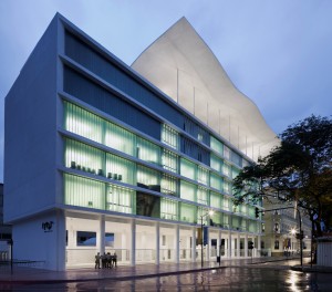 Exposi&ccedil;&otilde;es