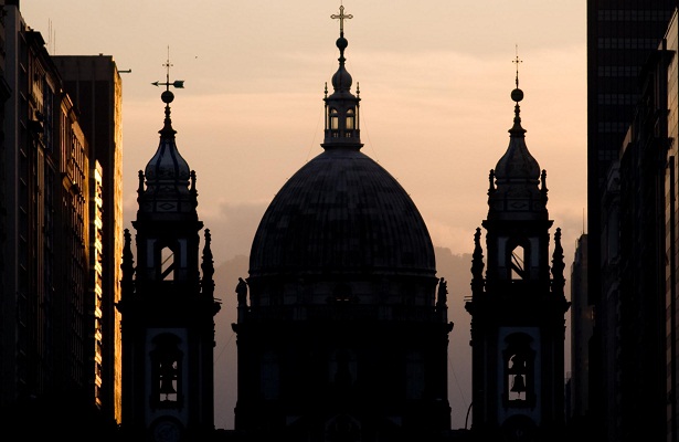 Corredor de ônibus vai alterar o trajeto de 25 linhas no Centro