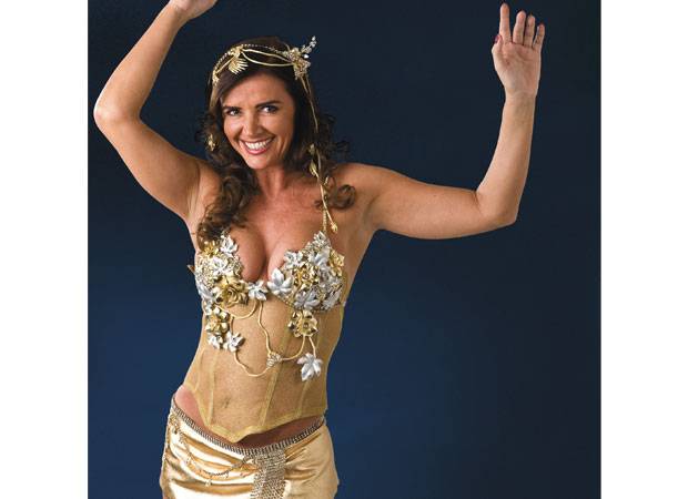 Em 1987, a modelo agitou as arquibancadas ao desfilar de topless na avenida, pela Caprichosos de Pilares. Naquele ano, seu primeiro como madrinha de bateria, s&oacute; deu Luma. Al&eacute;m dos pol&ecirc;micos seios &agrave; mostra, a eterna e carism&aacute;tica rainha de bateria do Carn<br>