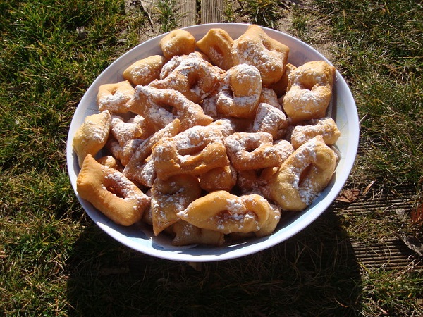 Receita de bugnes, bolinhos de chuva à moda francesa
