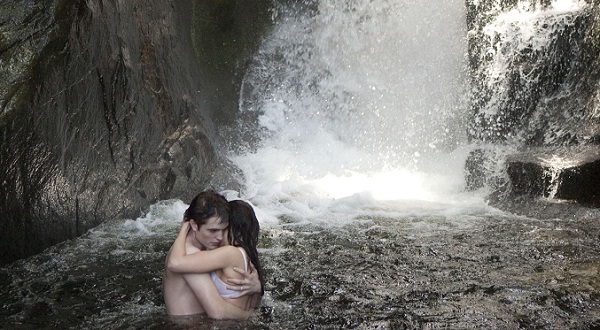 Algumas cenas da lua de mel, como esta em que o casal joga xadrez, foram gravadas em Paraty<br> Algumas cenas da lua de mel, como esta em que o casal joga xadrez, foram gravadas em Paraty<br>