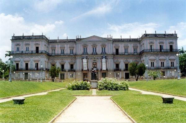 O casar&atilde;o de S&atilde;o Crist&oacute;v&atilde;o onde a fam&iacute;lia real viveu &eacute; cercado de hist&oacute;rias assustadoras como a das apari&ccedil;&otilde;es da imperatriz Leopoldina.<br>