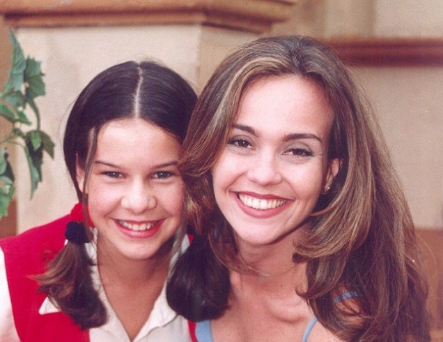 Na novela Chiquititas, dos anos 90, a personagem vivida por Fl&aacute;via Monteiro era a diretora e melhor amiga dos &oacute;rf&atilde;os que viviam no orfanato Raio de Luz. Mais tarde, em 2005, Fl&aacute;via posaria nua para a Playboy, gerando o maior alvoro&ccedil;o. Curiosidade: Jonatas<br>