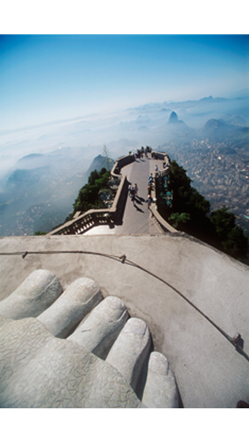 Dedos e unhas do pé da estátua do Cristo