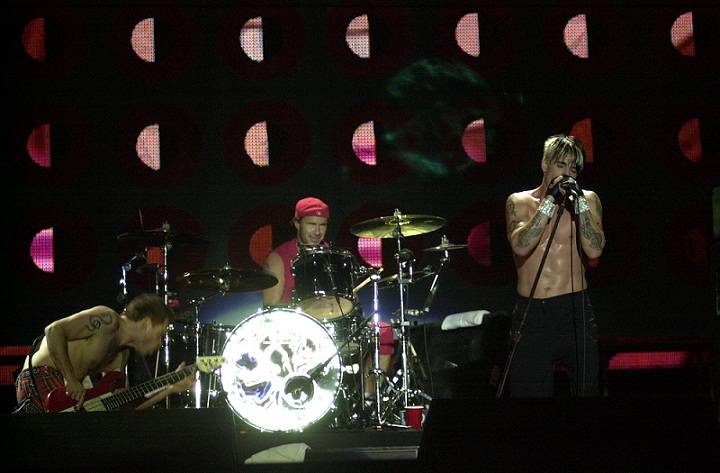 Os quatro integrantes da banda Red Hot Chili Peppers estão de volta à edição de 2011 do festival<br> Os quatro integrantes da banda Red Hot Chili Peppers estão de volta à edição de 2011 do festival<br>