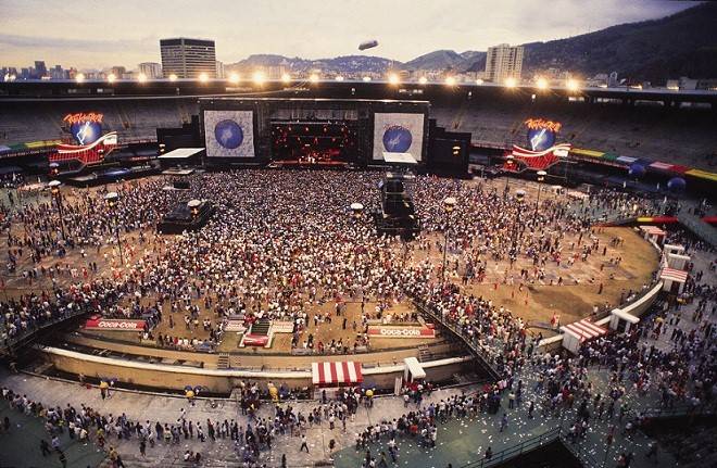 A segunda edi&ccedil;&atilde;o do festival foi realizada no est&aacute;dio Maracan&atilde;, e n&atilde;o na Cidade do Rock que ficava em um terreno ao lado do Riocentro<br>