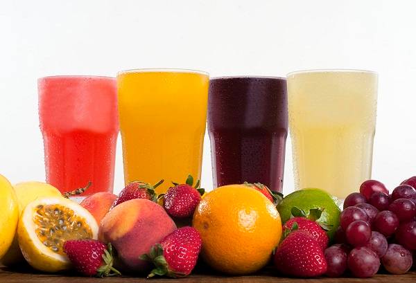 O spring (R$ 8,90, 480ml), que leva o nome da primavera, &eacute; destaque do Juice Co Lounge, casa com mais de 70 misturas inusitadas de sucos. Ele leva ma&ccedil;&atilde;, lim&atilde;o e wheatgrass - broto de trigo org&acirc;nico rico em clorofila, vitaminas, minerais e amino&aacute;cidos. Par<br>