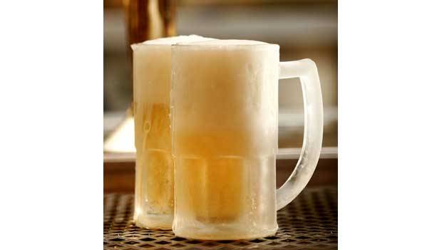 Caneca do Outback chega &agrave; mesa estupidamente gelada<br>