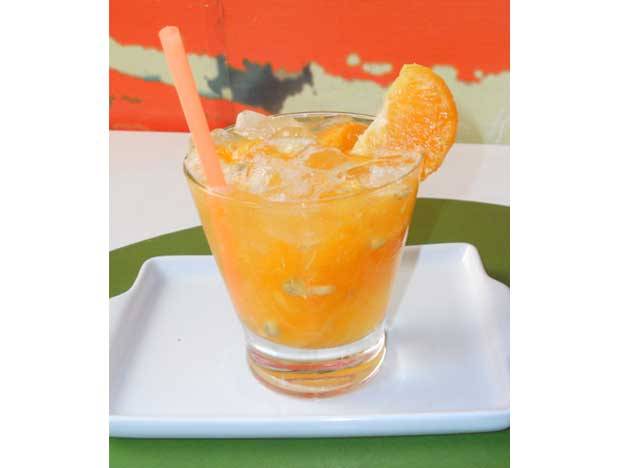 Estabelecimento do Centro traz pre&ccedil;os em conta para drinks como a caipirinha de tangerina com gengibre<br>