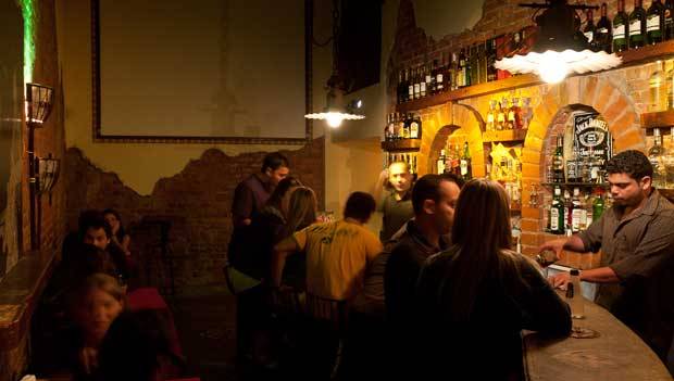 A margarita custa R$ 15,00, mas, entre 18h e 21h , o pre&ccedil;o cai para R$ 7,50<br>