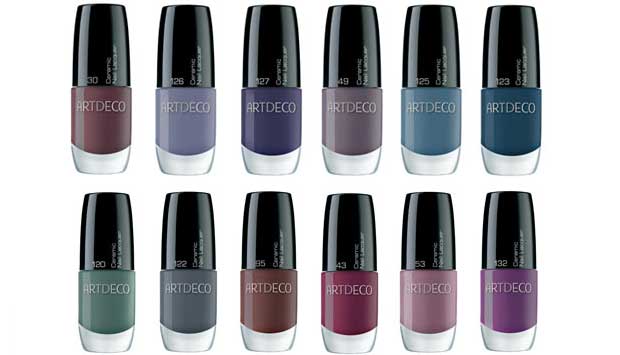 A ARTDECO acaba de lançar uma nova coleção de esmaltes chamada Ceramic Nail Lacquer 2011. Composta por 12 tonalidades, a linha vai do leve amora ao navy, passando pelos marrons avermelhados, verde e violeta. A ideia é proporcionar cores intensas e com bri<br> A ARTDECO acaba de lançar uma nova coleção de esmaltes chamada Ceramic Nail Lacquer 2011. Composta por 12 tonalidades, a linha vai do leve amora ao navy, passando pelos marrons avermelhados, verde e violeta. A ideia é proporcionar cores intensas e com bri<br>