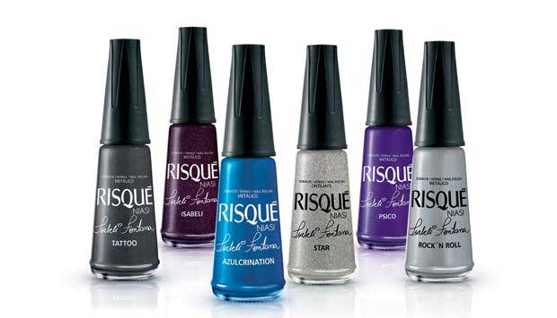 A top brasileira Isabeli Fontana escolheu ela mesma as cores da sua primeira coleção de esmalte em parceria com a Risqué. A linha tem as cores Azulcrination (azul royal), Isabeli (preto berinjela), Psico (roxo), Rock n Roll (prata), Star (glitter furtaco<br>