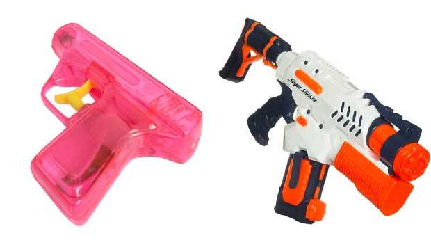 At&eacute; os anos 80, as guerras de pistola d&aacute;gua eram prec&aacute;rias: a cada tiro, o soldado tinha que recarregar a arma em uma torneira e o jato n&atilde;o ia muito longe. Esse brinquedo cl&aacute;ssico evoluiu, virou lan&ccedil;ador d&aacute;gua, com reservat&oacute;rio que possibilita mais tiro<br>