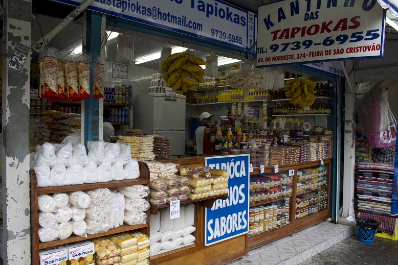 A barraca concorre &agrave; melhor tapioca da Feira. Entre os sabores doces e salgados, feitos na hora, se destacam leite condensado com coco, doce de leite, doce de cupua&ccedil;u com coco e queijo, leite condensado com coco e amendoim, pizza (queijo, presunto e or&eacute;ga<br>