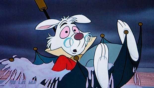 O Coelho Branco &eacute; um dos personagens principais do filme Alice no Pa&iacute;s das Maravilhas. Ele sempre carrega um rel&oacute;gio e parece estar muito atrasado para alguma coisa. Em contraste com a Alice, o Coelho Branco tem medo de tudo - da sua rainha, da Alice e da<br>