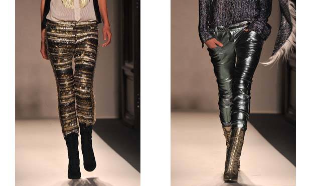 Na &uacute;ltima cole&ccedil;&atilde;o de Christophe Decarnin para a Balmain, o estilista investiu no brilho em um modelo de paet&ecirc;s e outro metalizado.<br>
