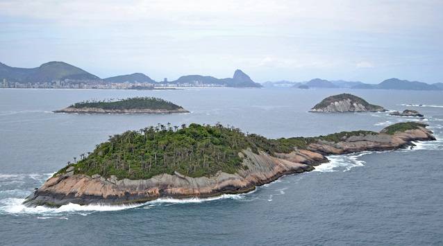 Imagem a&eacute;rea do Arquip&eacute;lago das Cagarras, formado pelas ilhas Comprida, Redonda e Cagarra<br>