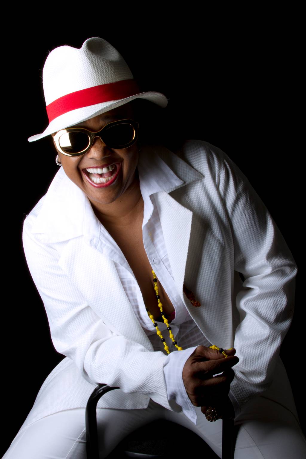 ‘Me respeite!’: Sandra de Sá acusa Crivella de usar sua voz em campanha