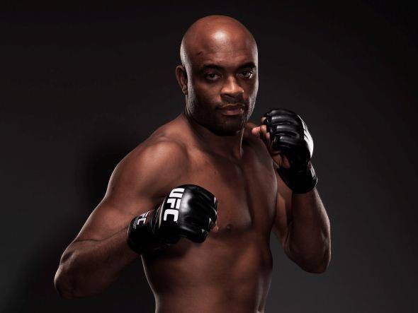 Lutador Anderson Silva lesiona coluna e revive drama da perna fraturada. Médico fala sobre a recuperação