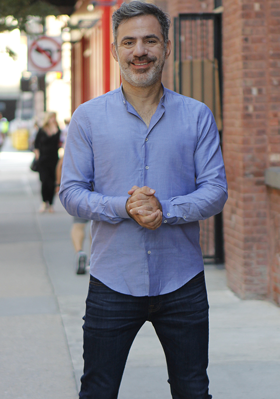 Marcello Antony inaugura hamburgueria na Barra: “É difícil ser honesto no Brasil”, diz sobre burocracia