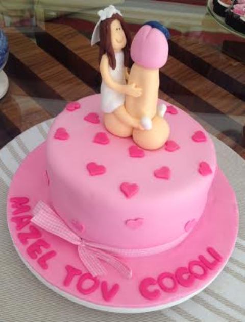 Bolo do chá de lingerie de Nicole Tamborindeguy, sobrinha da socialite Narciza Tamborindeguy, faz sucesso