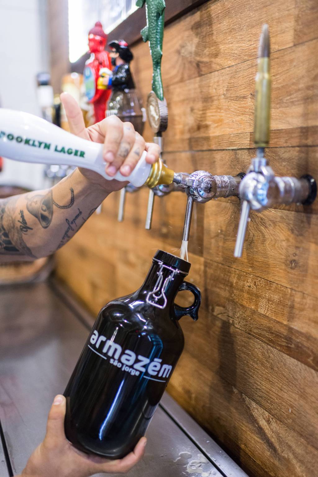 Armazém São Jorge faz Growler Day
