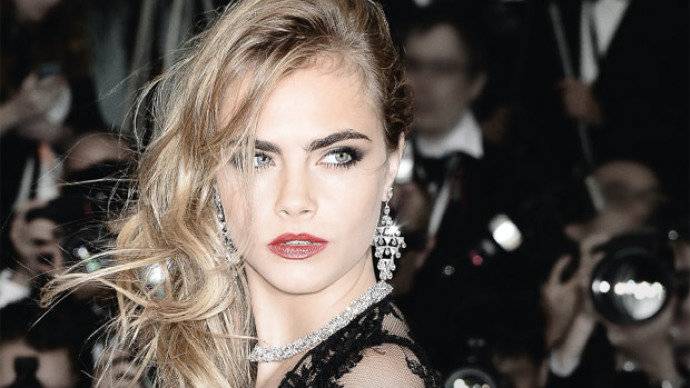 EXCLUSIVO: Cara Delevingne conversa com VEJA RIO sobre sua vinda ao Rock in Rio neste sábado (26)