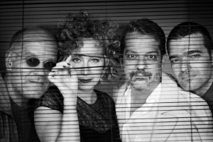 O Coletivo Samba Noir: Marcos Suzano, Katia B, Lu&iacute;s Filipe de Lima e Guilherme G&ecirc;